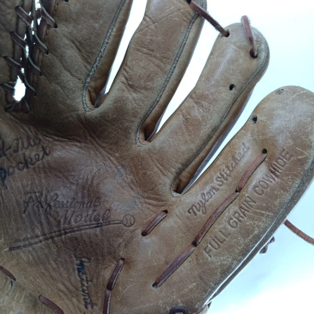 Caprico 1111-A   6 Finger Leather  Baseball Glove  Japana RHT   a14